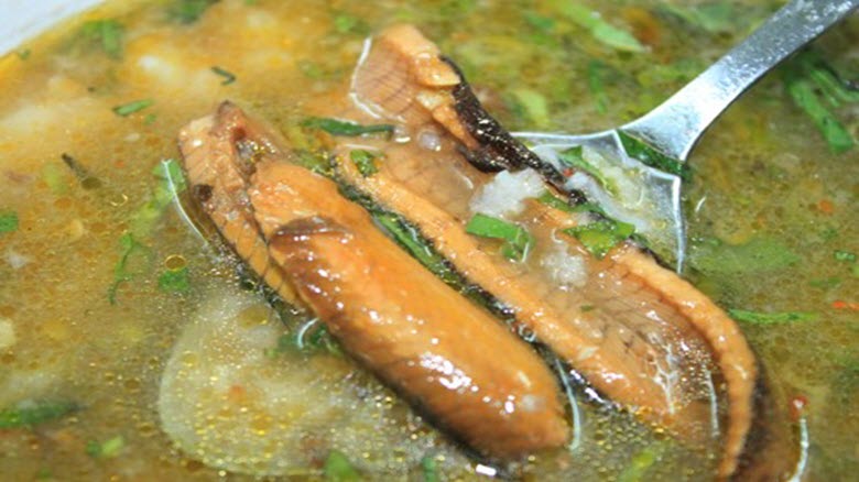 Cháo lươn và bánh bèo lá hút khách ở xứ Nghệ