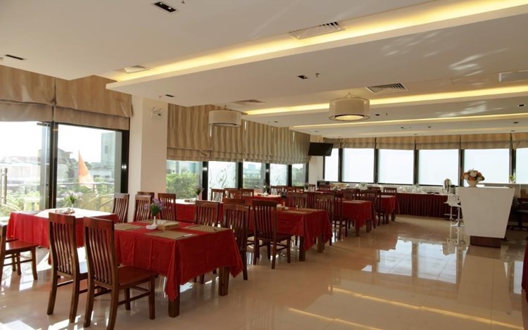 Khách sạn Cẩm Thành Quảng Ngãi