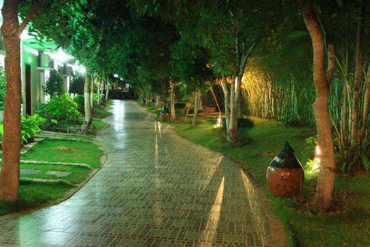 Ho Nam Resort 