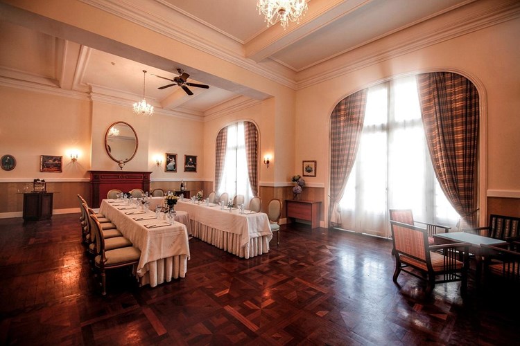 Khách sạn Dalat Palace - Khách sạn tiêu chuẩn 5 sao