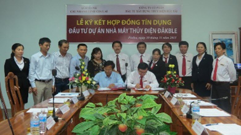 Agribank Gia Lai ký kết hợp đồng tín dụng đầu tư Dự án Nhà máy thủy điện Đăk Ble - Gia Lai (01/12/2015) 