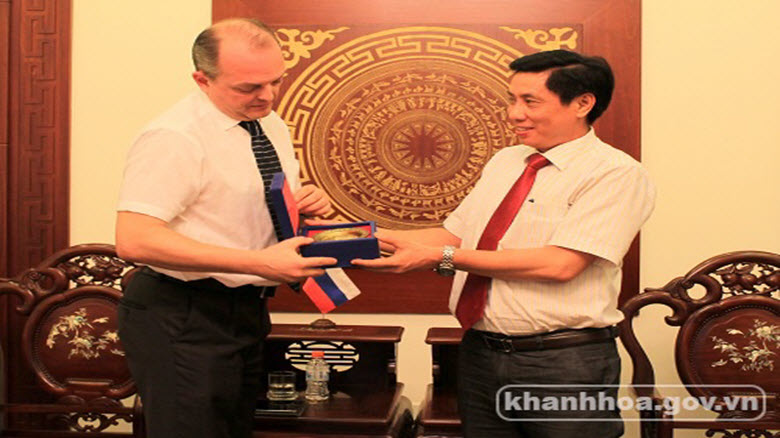 Lãnh đạo tỉnh Khánh Hòa tiếp Trưởng đại diện Thương mại Liên Bang Nga tại Việt Nam