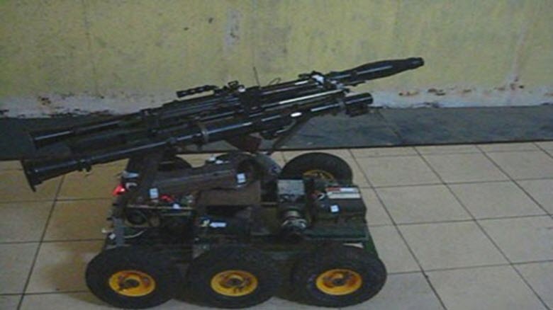 Việt Nam chế tạo robot chiến trường