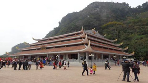 Quần thể khu di tích Chùa Tiên – điểm du lịch tâm linh ở Hòa Bình