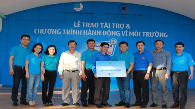 VBL trao tài trợ xây dựng công trình nước sạch tại Cà Mau