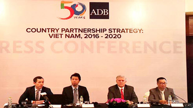 ADB đề xuất 3 “trụ cột” hỗ trợ và duy trì khoản vay 1 tỷ USD/năm cho Việt Nam