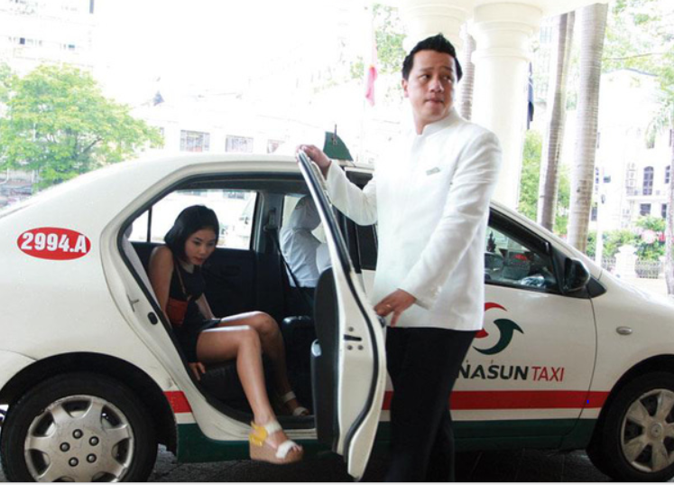  Uber, Grab thực sự đã khiến Vinasun "vã mồ hôi": Lãi từ taxi ngày càng giảm, đẩy mạnh bán xe để cứu vãn