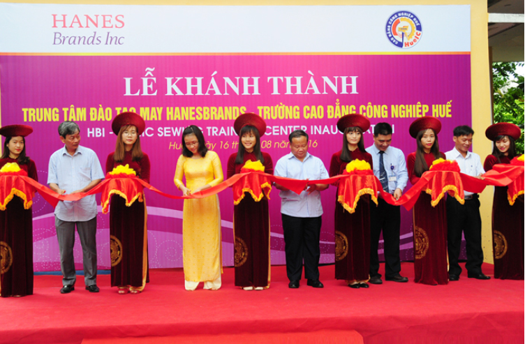  Thừa Thiên Huế: Khánh thành Trung tâm hợp tác đào tạo nghề may HBI – HUEIC