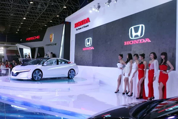Japanese automakers consider leaving Vietnam due to weak supporting industries