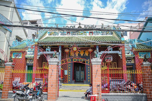 Độc đáo ngôi chùa cổ trăm tuổi nổi tiếng giữa lòng Cần Thơ