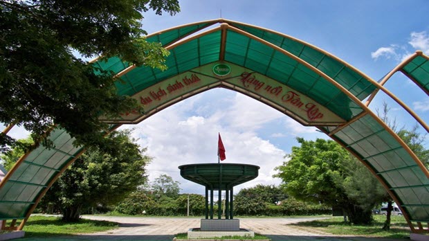 Khu du lịch sinh thái-làng nổi Tân Lập và Con đường xuyên rừng tràm dài nhất Việt Nam