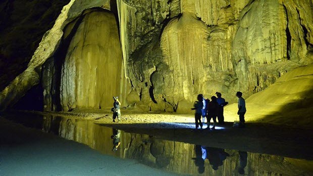 Quảng Bình có thêm hai tour khám phá hang động