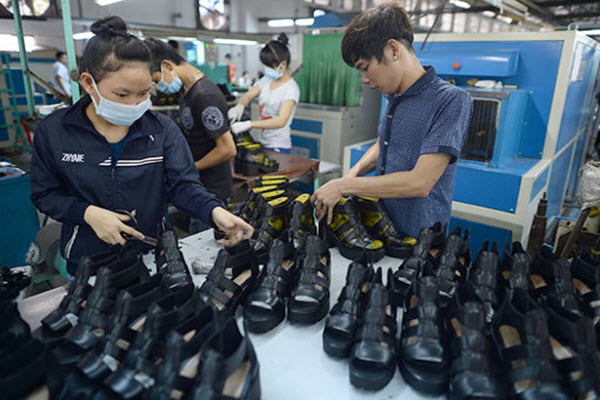Xuất khẩu giày dép, túi xách ngắm mốc 24 tỷ USD trong năm 2020