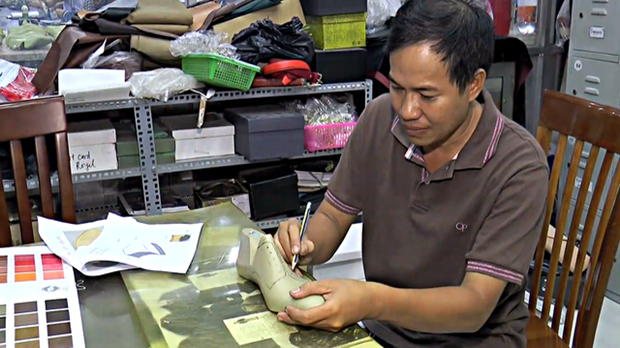  Người thợ đóng giày miền Tây 20 năm gia công cho Ý, Nhật và giấc mơ khởi nghiệp bán giày Tây "xịn" cho người Việt