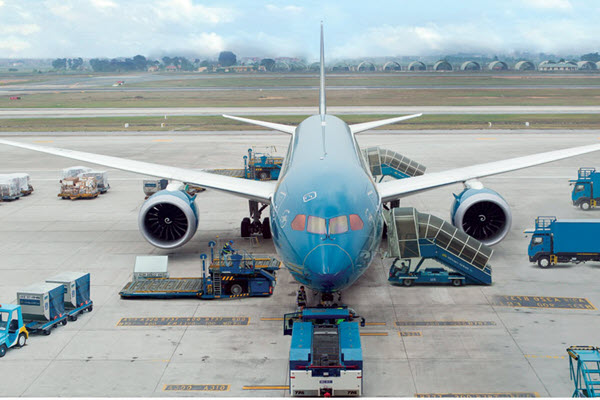 Các hãng hàng không rụt rè nối lại đường bay quốc tế