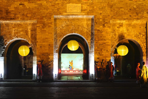 Những tour khám phá lịch sử khác biệt ở Hà Nội