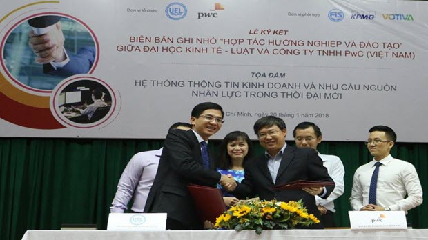  PwC Việt Nam ký kết với Đại học Kinh tế - Luật hợp tác về hướng nghiệp và đào tạo