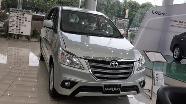  Toyota Việt Nam triệu hồi thay thế hai cửa sau cho xe Innova