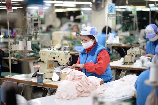 ADB: Khoảng 90% số lao động Việt Nam bị mất việc đã ngừng tìm việc làm mới