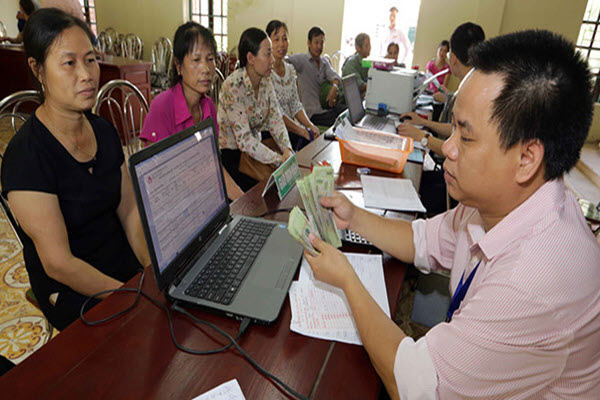Hai thái cực nợ xấu ở hai mô hình ngân hàng Việt Nam