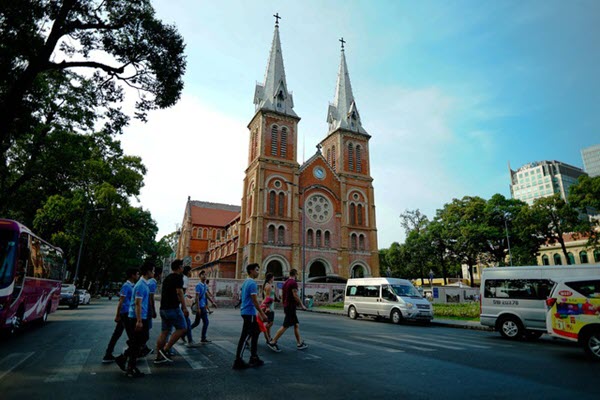 Nhà thờ Đức Bà Sài Gòn lọt top 19 thánh đường đẹp nhất thế giới