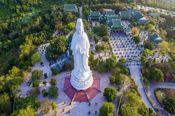 世界的に名声を博した5つのベトナムの塔