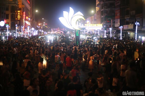 First pedestrian street in Vinh City opened