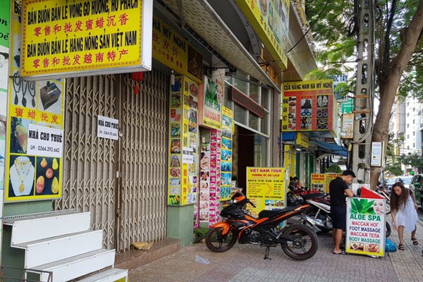 Nha Trang: Hàng loạt cửa hàng ở "phố tây" đóng cửa, trả mặt bằng
