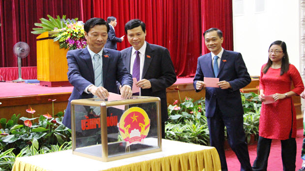Xây dựng Quảng Ninh thành tỉnh có cơ cấu dịch vụ, công nghiệp vào năm 2020