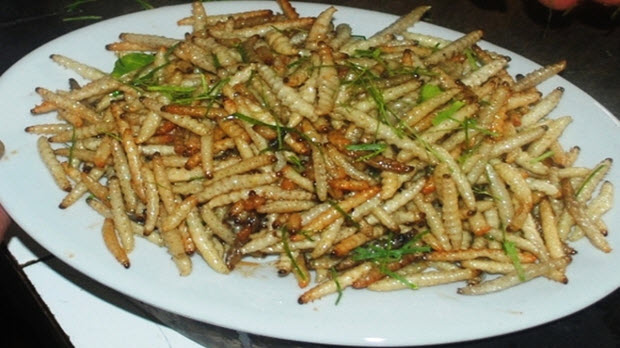  Những món ăn Việt nghe tên đã muốn “chùn đũa”