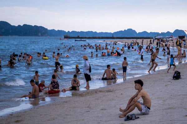 Bloomberg: Việt Nam là một cái tên nổi bật rõ ràng về sự phục hồi du lịch