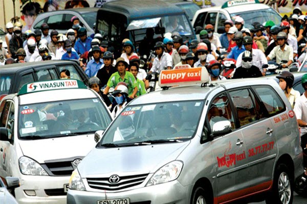 Thị trường taxi về đâu trong 'bão' kinh tế chia sẻ?