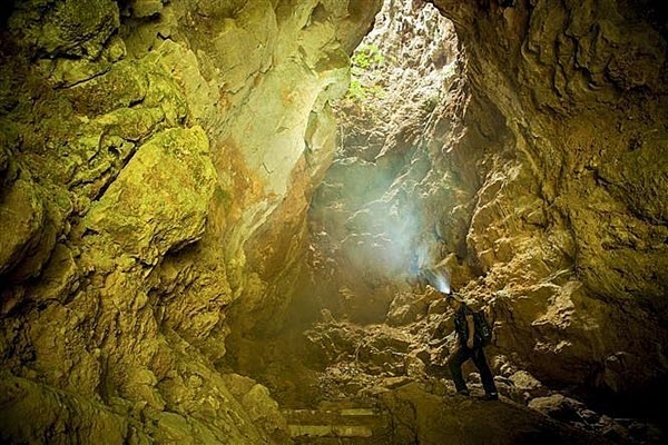 ニンビン省のティエンフォン洞窟