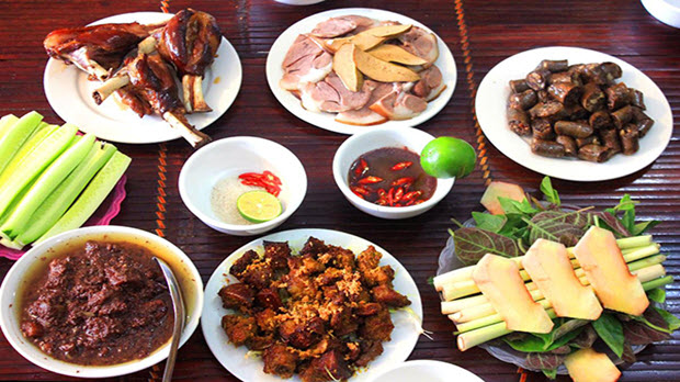  7 món ăn Việt khiến khách Tây “khóc thét”