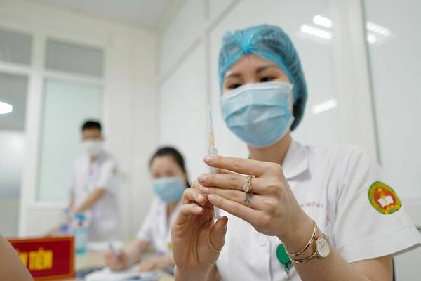 Vaccine tiềm năng nhất Việt Nam Nanocovax bắt đầu thử nghiệm giai đoạn ba 