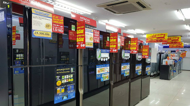  Nhiều siêu thị điện máy xả hàng trưng bày sau Tết
