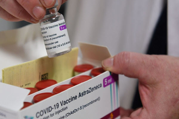 Nhập khẩn cấp hơn 200.000 liều vaccine Covid-19
