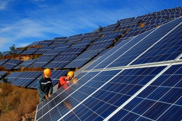 Vietnam needs long-term policies on solar power development