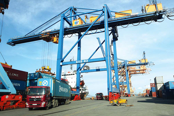 Xuất nhập khẩu oằn vai vì cước vận tải biển tăng cao