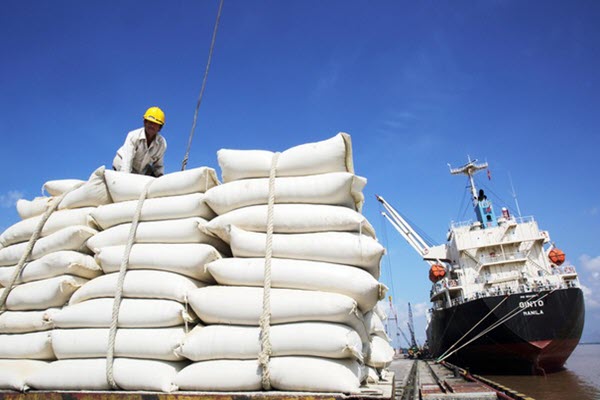 Trung Quốc chi đậm tiền mua gạo Việt, lượng mua cao gấp 4 lần năm trước